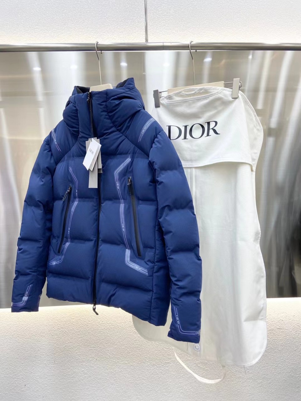 750만원 21FW 디올 AND 데상트 후드 다운 재킷 3종 1130 고급형