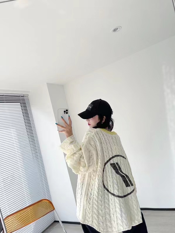 세일~ 21aw We11Done 여성 시그니처 아이덴티티 프린팅 스웨터 오버핏