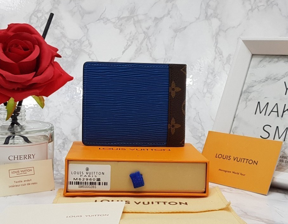 루이비통 멀티플 월릿 예삐 반지갑(블루)