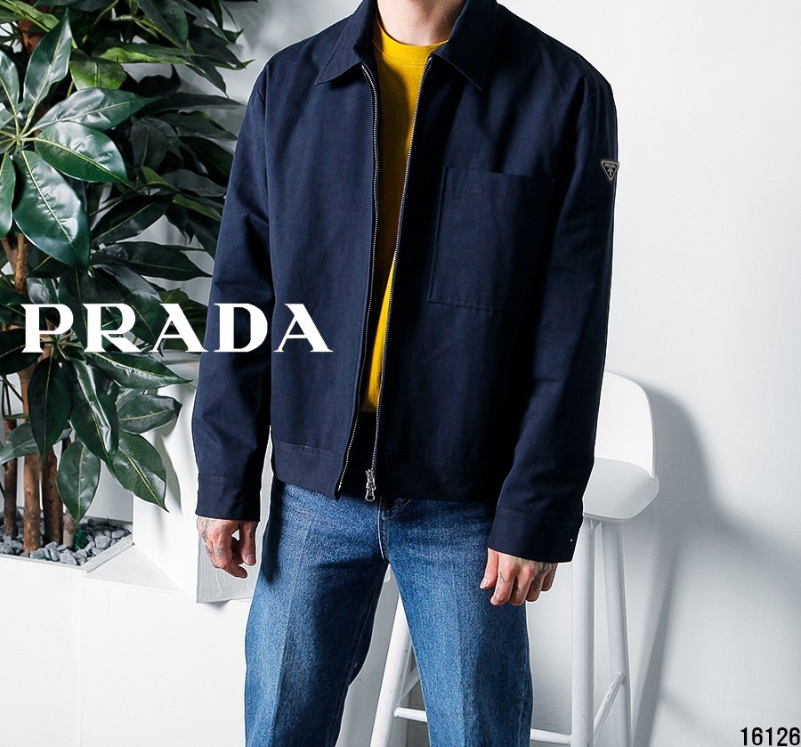 프라다 미니멀 스탠다드 집업 자켓
