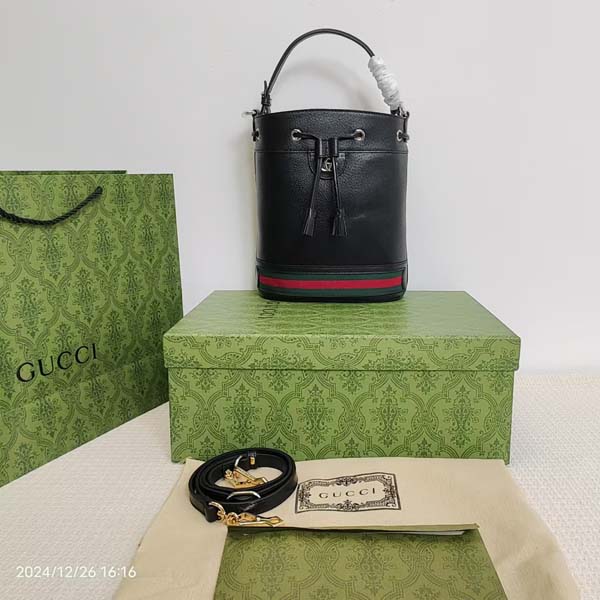 구찌 GG 오피디아 레더 버킷백 블랙 610846 0103