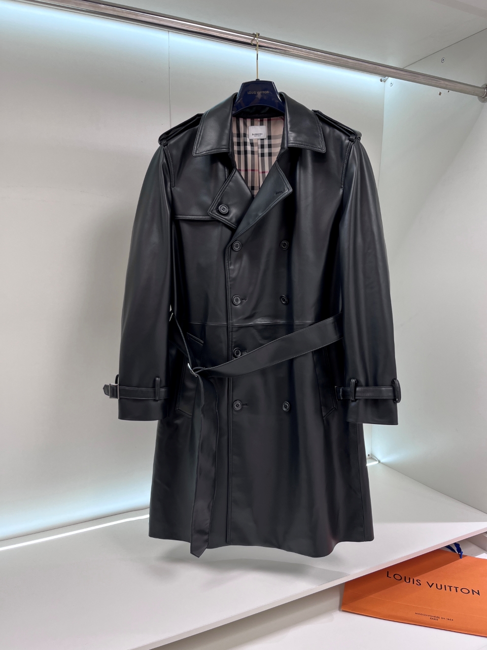버버리 레더 가죽 코트