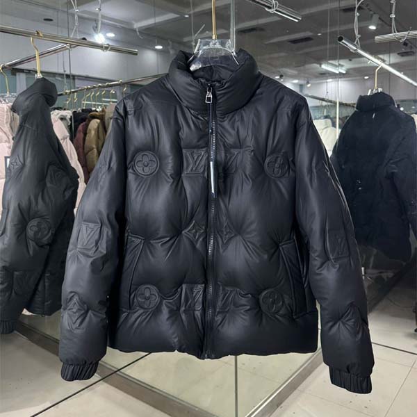 루이비통 모노그램 레더로고 다운 패딩점퍼