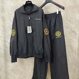 25년 발렌시아가 로고 자수패치 재킷 + 팬츠 세트 0803