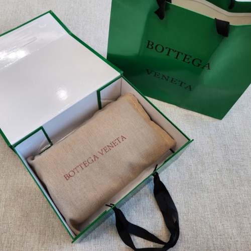 보테가베네타 레더 클러치(고급버젼)