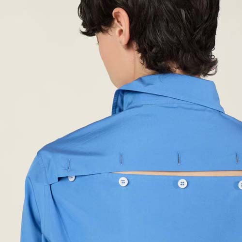 25년 미우미우 자수 로고 뒷트임 블루 셔츠 0909