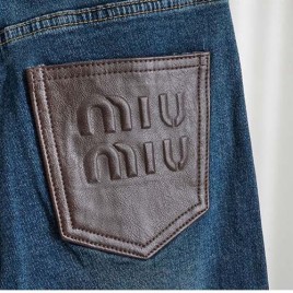 미우미우 여성 브라운 레더 패치 와이드 데님 팬츠