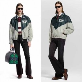 25년 루이비통 로고 Graphic 레더 Mix 트랙탑 1010