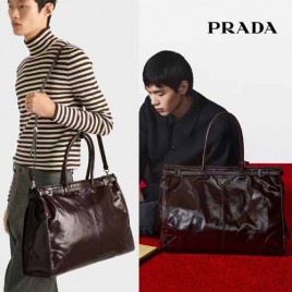 25년 프라다 로고 레더 벨트 토트백 2종 1023