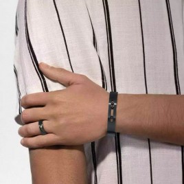 메시카 무브 티타늄 블랙 뱅글 커플 팔찌