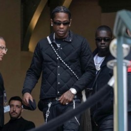 크롬하츠 실버단추 퀼팅 블랙점퍼