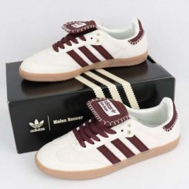 웨일스 보너 X 아디다스 삼바 스니커즈 2종