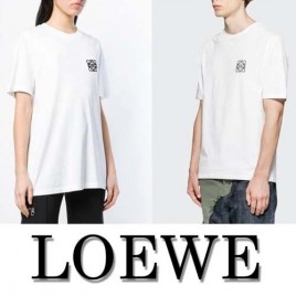 로에베 로고 라운드 화이트 반팔 티셔츠