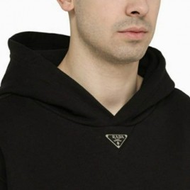 프라다 삼각로고 블랙 후디 맨투맨